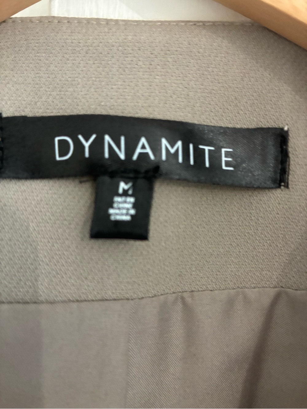 Dynamite collarless cropped blazer - Picture 4 of 4